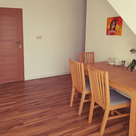 Big Yellow House Ґуркі-Великі Екстер'єр фото